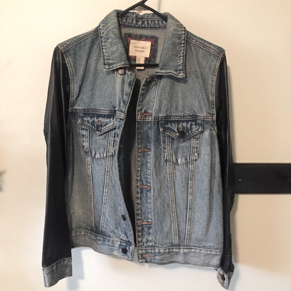 Forever 21 Jackets & Blazers - Forever 21 jean jacket